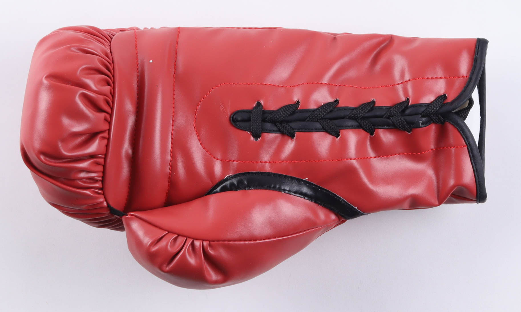 James "Buster" Douglas Signed Everlast Boxing Glove (Schwartz) at PristineAuction.com James "Buster" Douglas Signed Everlast Boxing Glove (Schwartz) at PristineAuction.com