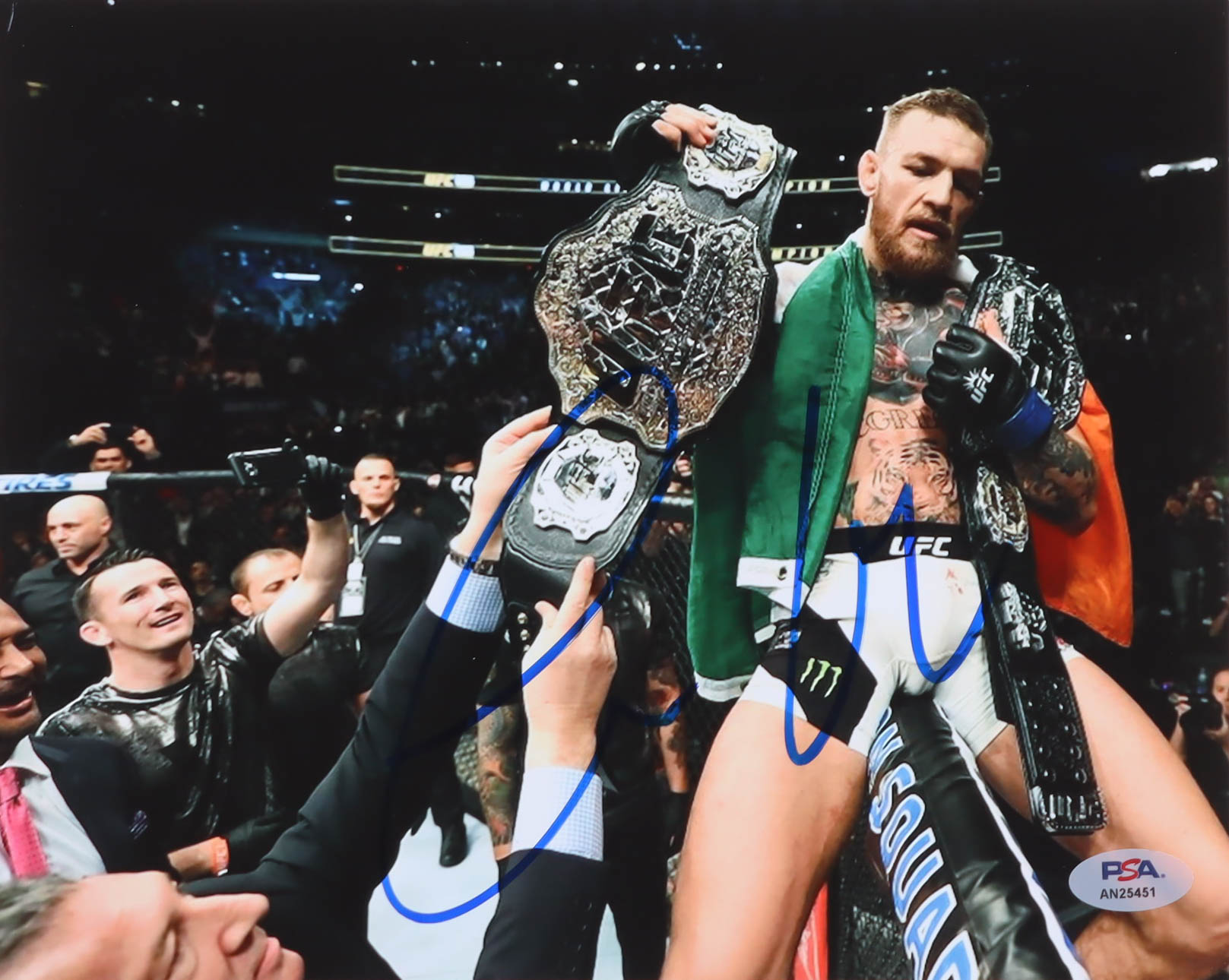 Connor McGregor Signed UFC 8x10 Photo (PSA) at PristineAuction.com Connor McGregor Signed UFC 8x10 Photo (PSA) at PristineAuction.com