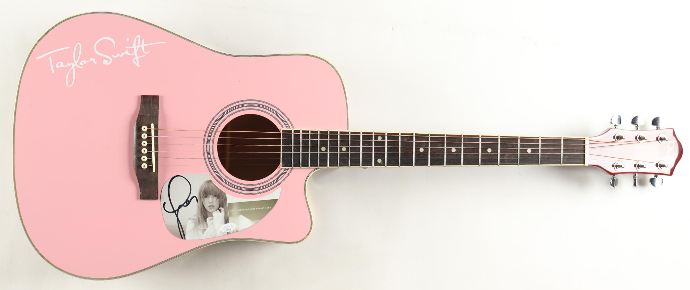 Taylor Swift Signed 38" Acoustic Guitar (JSA) at PristineAuction.com Taylor Swift Signed 38" Acoustic Guitar (JSA) at PristineAuction.com
