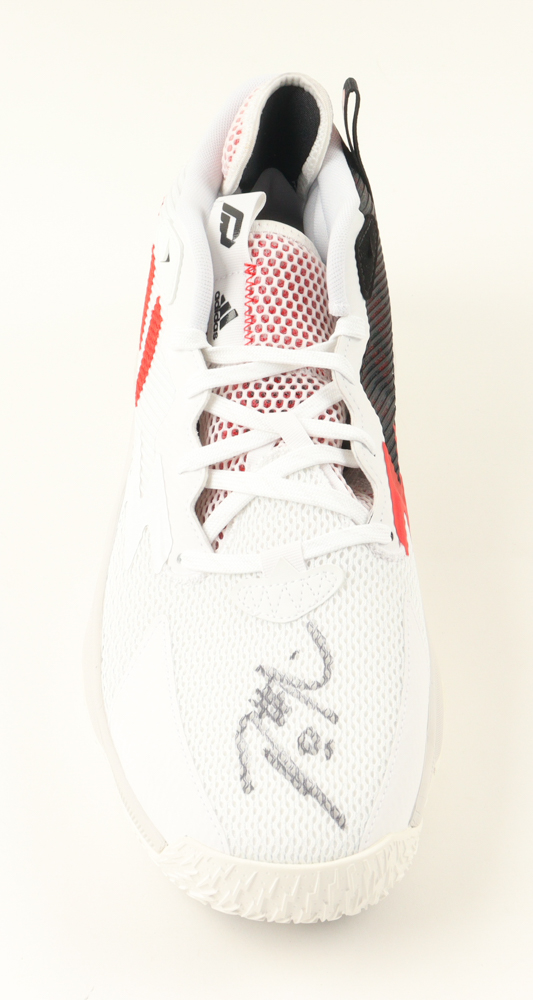 Damian Lillard Signed Adidas Shoe (JSA) at PristineAuction.com Damian Lillard Signed Adidas Shoe (JSA) at PristineAuction.com