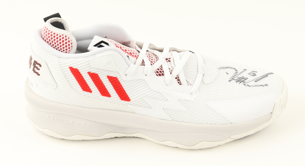 Damian Lillard Signed Adidas Shoe (JSA) at PristineAuction.com Damian Lillard Signed Adidas Shoe (JSA) at PristineAuction.com