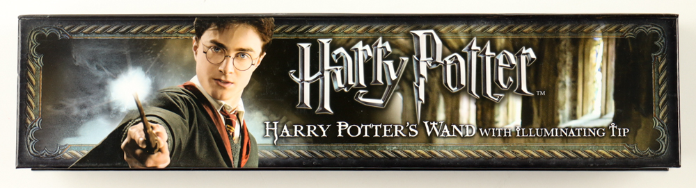 Daniel Radcliffe Signed "Harry Potter" Wand With Original Box (Beckett) at PristineAuction.com Daniel Radcliffe Signed "Harry Potter" Wand With Original Box (Beckett) at PristineAuction.com