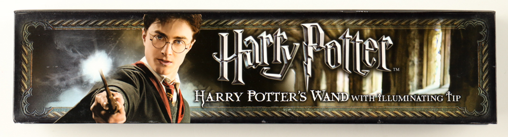 Daniel Radcliffe Signed "Harry Potter" Wand With Original Box (Beckett) at PristineAuction.com Daniel Radcliffe Signed "Harry Potter" Wand With Original Box (Beckett) at PristineAuction.com