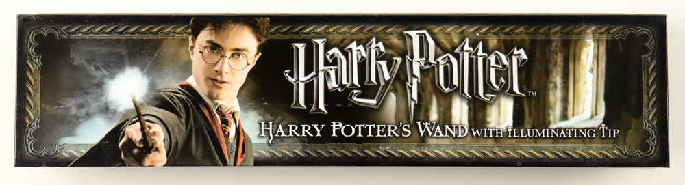 Daniel Radcliffe Signed "Harry Potter" Wand With Original Box (Beckett) at PristineAuction.com Daniel Radcliffe Signed "Harry Potter" Wand With Original Box (Beckett) at PristineAuction.com