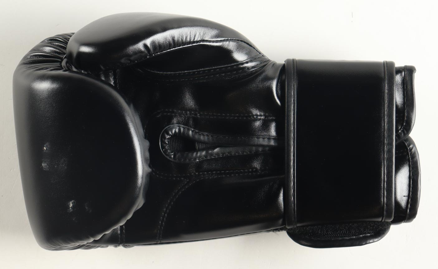 Mike Tyson Signed Hennessy Boxing Glove With Display Case (Tyson) at PristineAuction.com Mike Tyson Signed Hennessy Boxing Glove With Display Case (Tyson) at PristineAuction.com