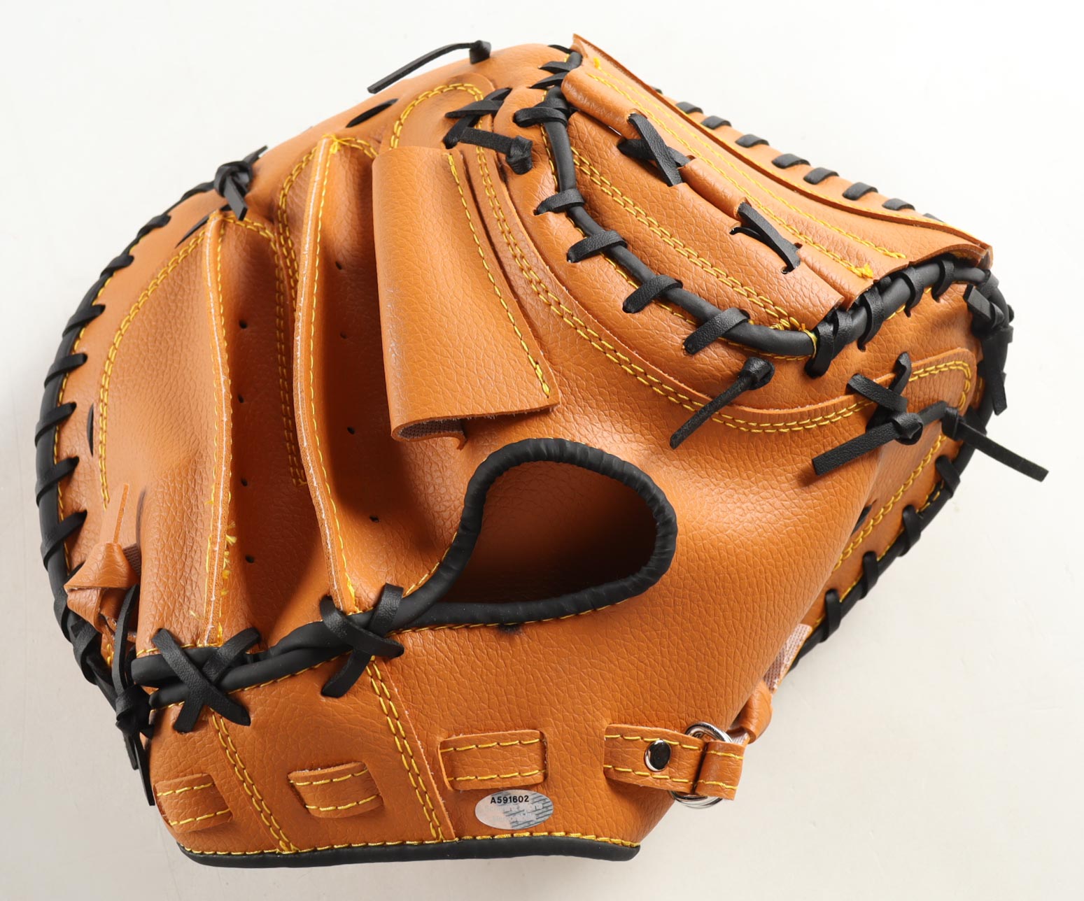 Geena Davis Signed Baseball Catchers Glove Inscribed "Dottie" (Schwartz) at PristineAuction.com Geena Davis Signed Baseball Catchers Glove Inscribed "Dottie" (Schwartz) at PristineAuction.com