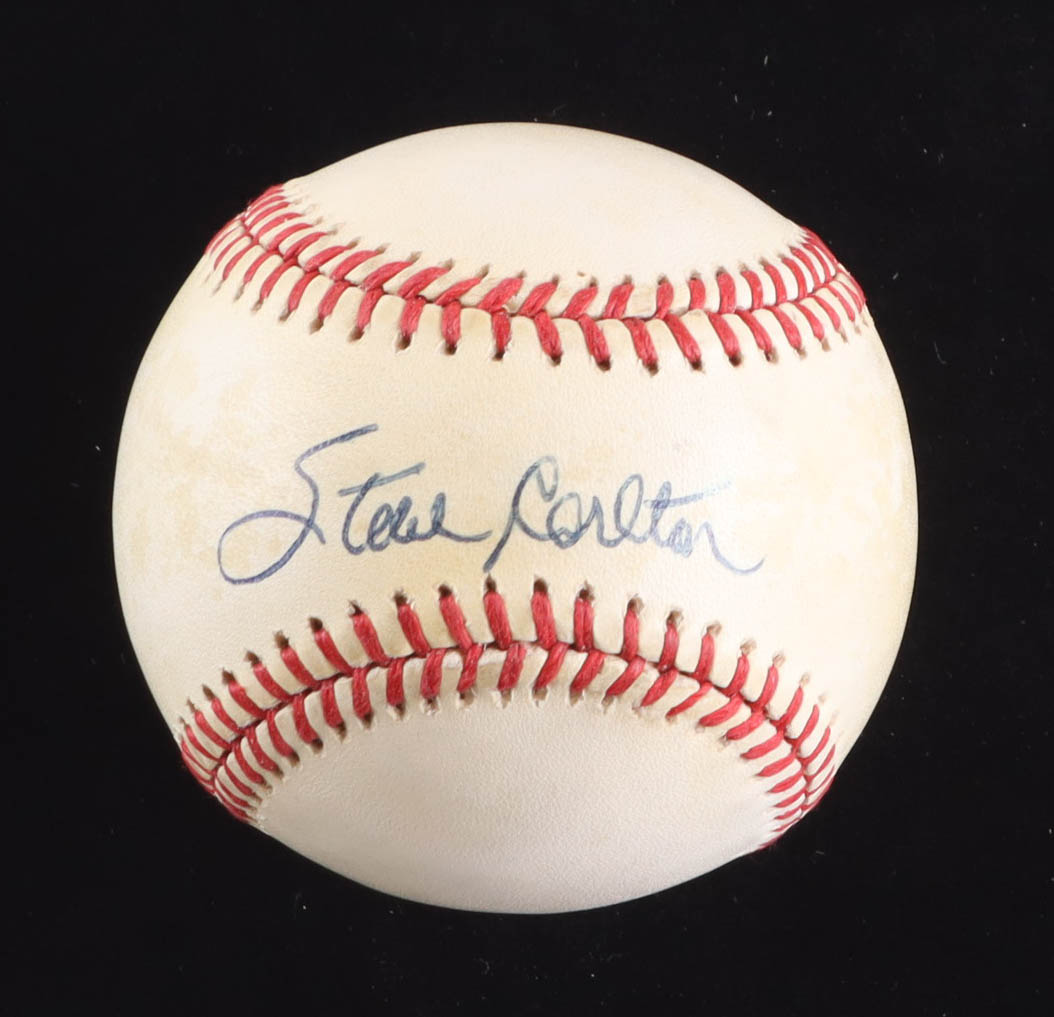 Steven Carlton Signed ONL Baseball (PSA) at PristineAuction.com Steven Carlton Signed ONL Baseball (PSA) at PristineAuction.com