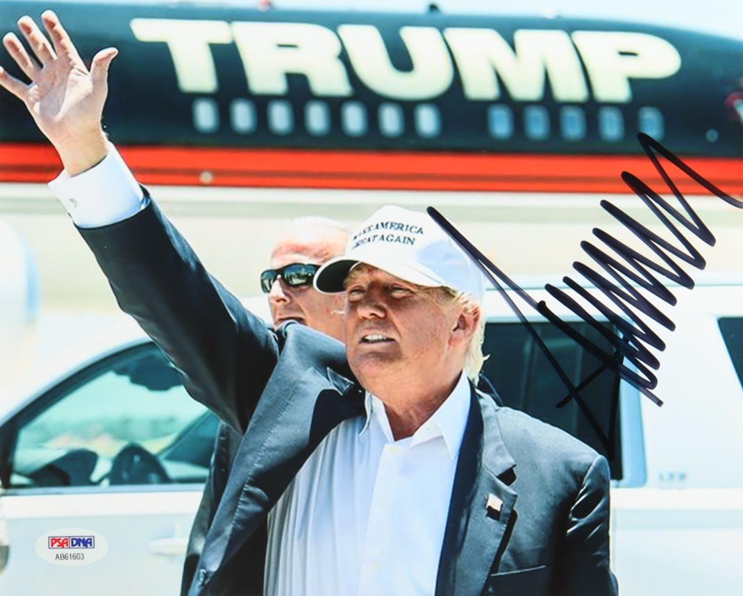 Donald Trump Signed 8x10 Photo (PSA) at PristineAuction.com Donald Trump Signed 8x10 Photo (PSA) at PristineAuction.com