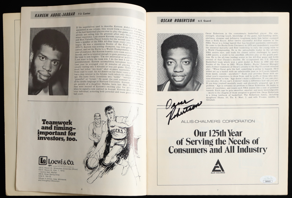 Oscar Robertson Signed 1973 Bucks vs Suns Game Program (JSA) at PristineAuction.com Oscar Robertson Signed 1973 Bucks vs Suns Game Program (JSA) at PristineAuction.com
