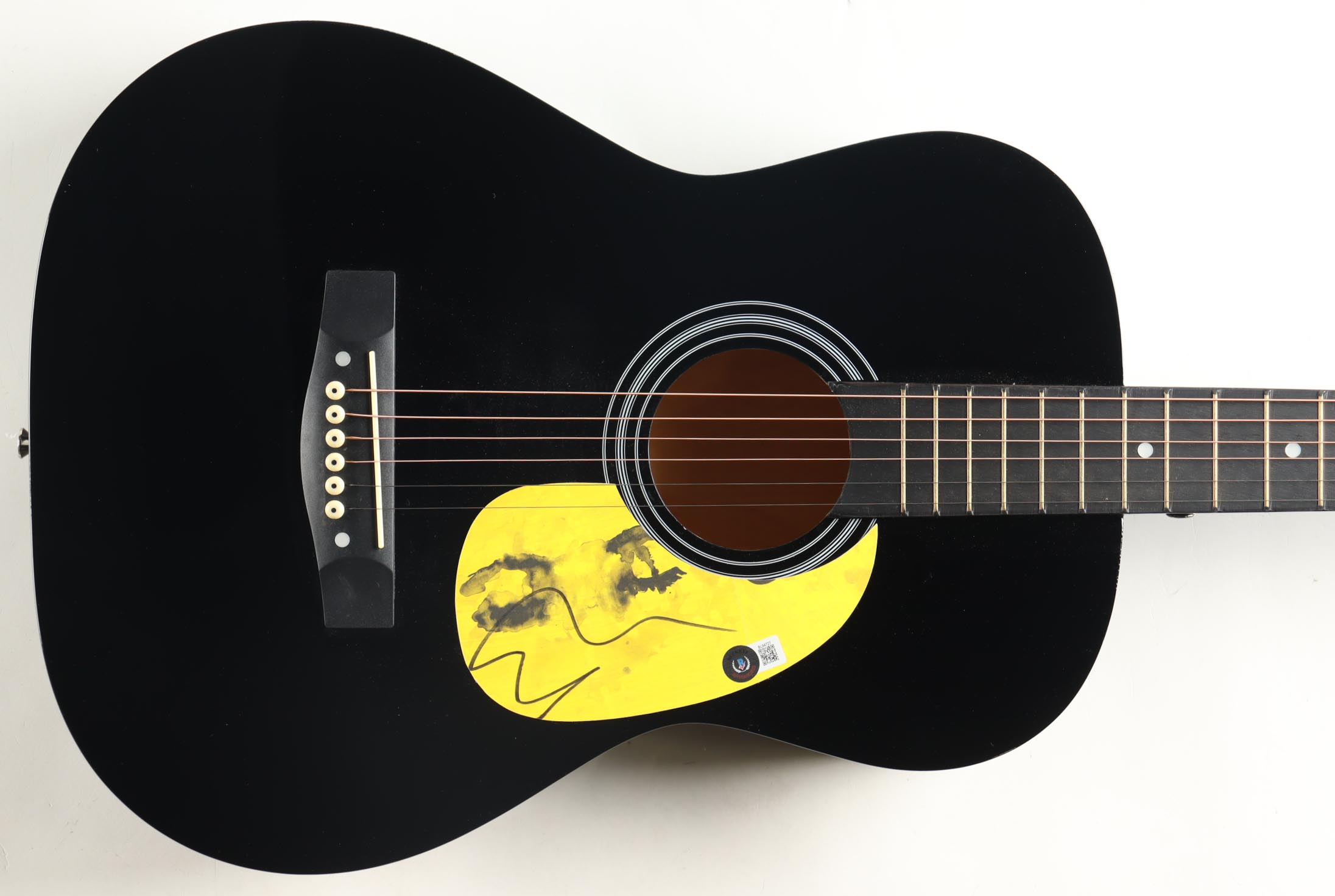 Ed Sheeran Signed 38" Acoustic Guitar (Beckett) at PristineAuction.com Ed Sheeran Signed 38" Acoustic Guitar (Beckett) at PristineAuction.com
