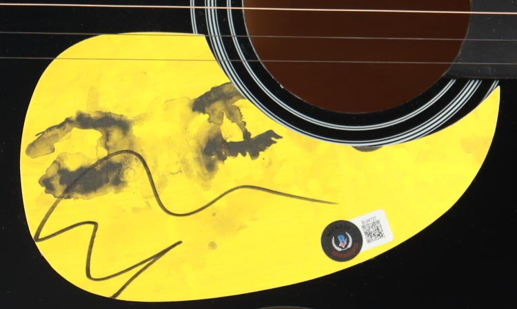 Ed Sheeran Signed 38" Acoustic Guitar (Beckett) at PristineAuction.com Ed Sheeran Signed 38" Acoustic Guitar (Beckett) at PristineAuction.com