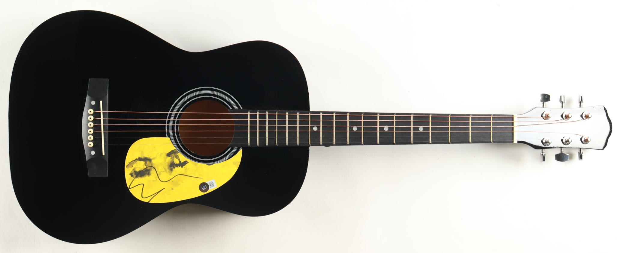 Ed Sheeran Signed 38" Acoustic Guitar (Beckett) at PristineAuction.com Ed Sheeran Signed 38" Acoustic Guitar (Beckett) at PristineAuction.com