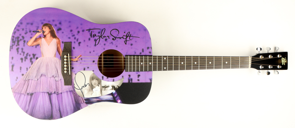 Taylor Swift Signed 40" Acoustic Guitar (JSA) at PristineAuction.com Taylor Swift Signed 40" Acoustic Guitar (JSA) at PristineAuction.com