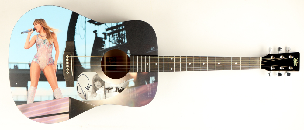 Taylor Swift Signed 40" Acoustic Guitar (JSA) at PristineAuction.com Taylor Swift Signed 40" Acoustic Guitar (JSA) at PristineAuction.com