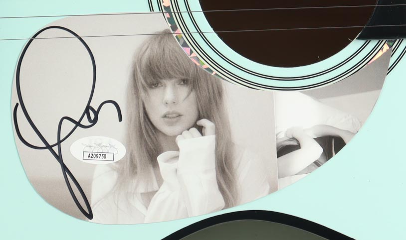 Taylor Swift Signed 38" Acoustic Guitar (JSA) at PristineAuction.com Taylor Swift Signed 38" Acoustic Guitar (JSA) at PristineAuction.com