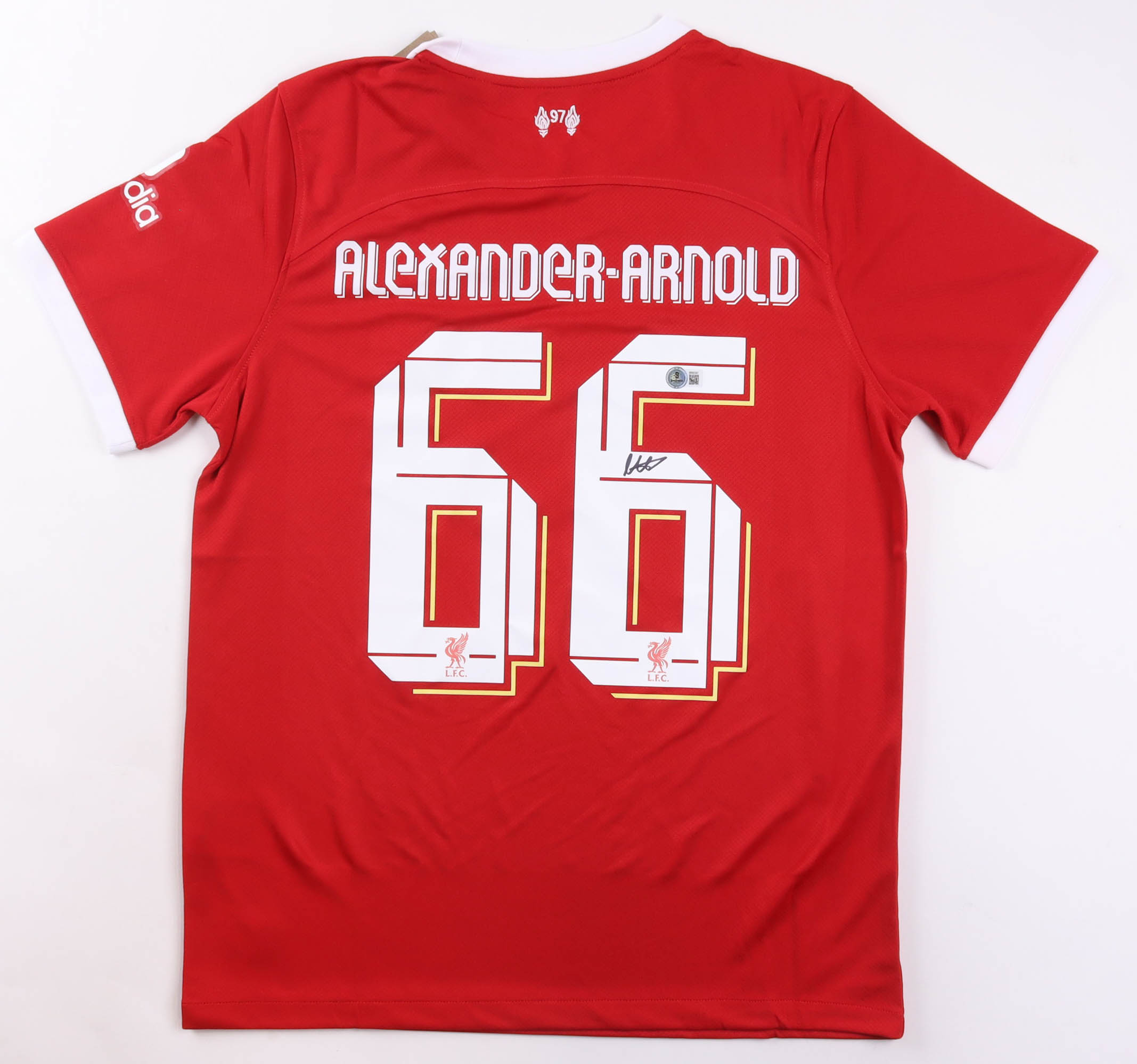 Trent Alexander-Arnold Signed Jersey (Beckett) at PristineAuction.com Trent Alexander-Arnold Signed Jersey (Beckett) at PristineAuction.com