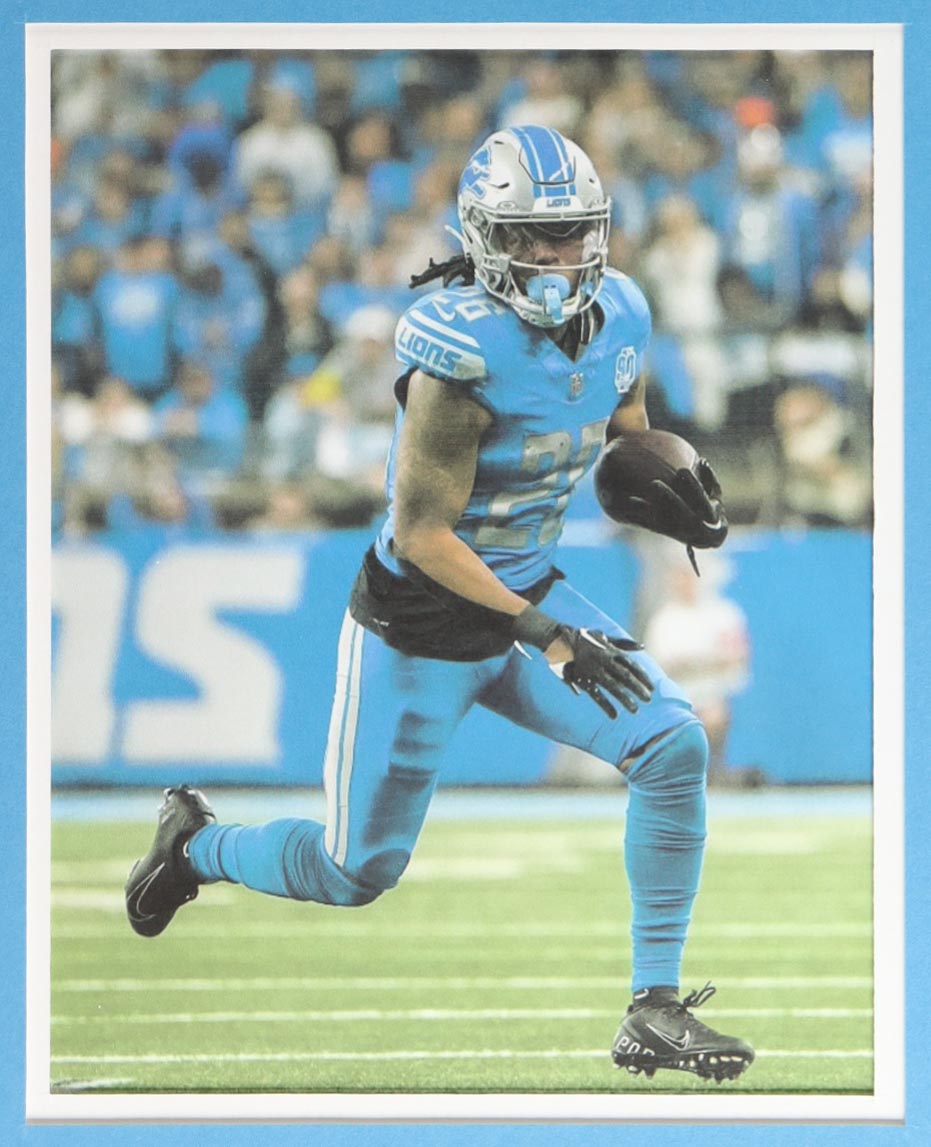 Jahmyr Gibbs Signed Custom Framed Jersey Display (JSA) at PristineAuction.com Jahmyr Gibbs Signed Custom Framed Jersey Display (JSA) at PristineAuction.com