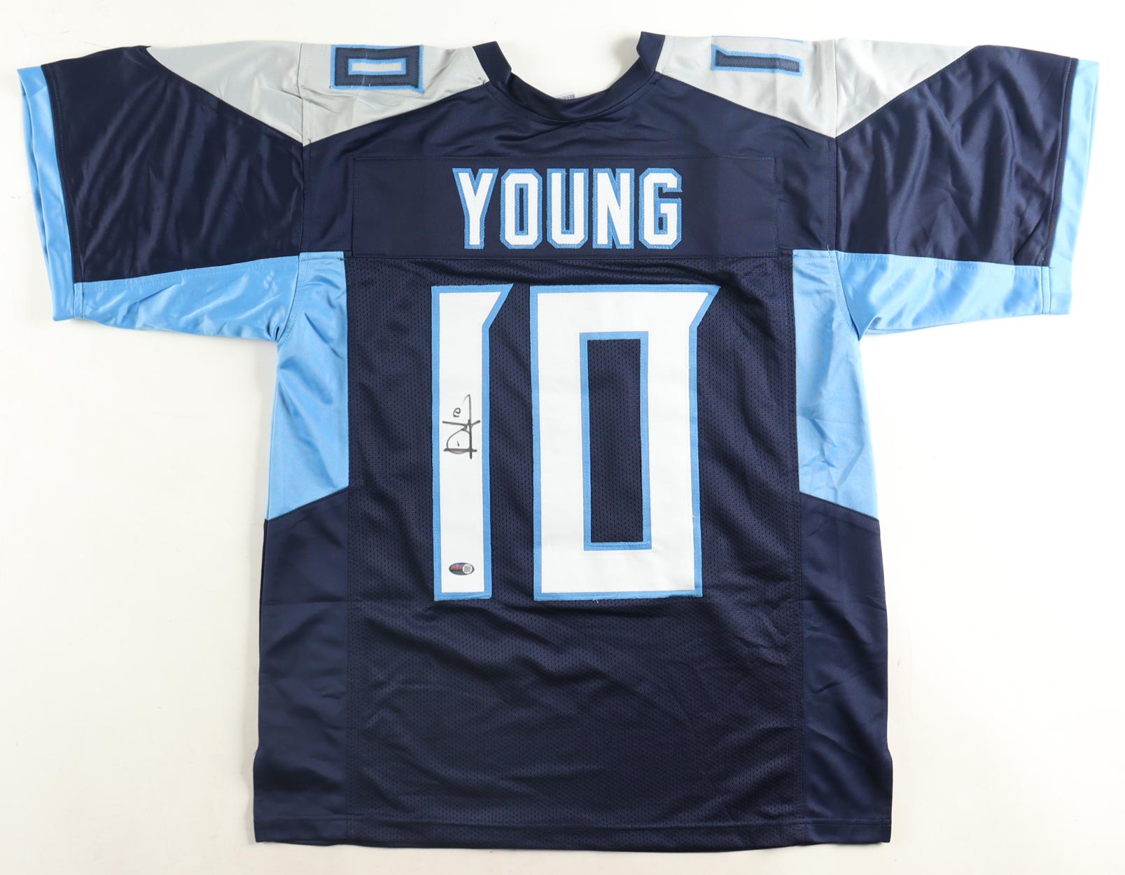 Vince Young Signed Jersey (PIA) at PristineAuction.com Vince Young Signed Jersey (PIA) at PristineAuction.com