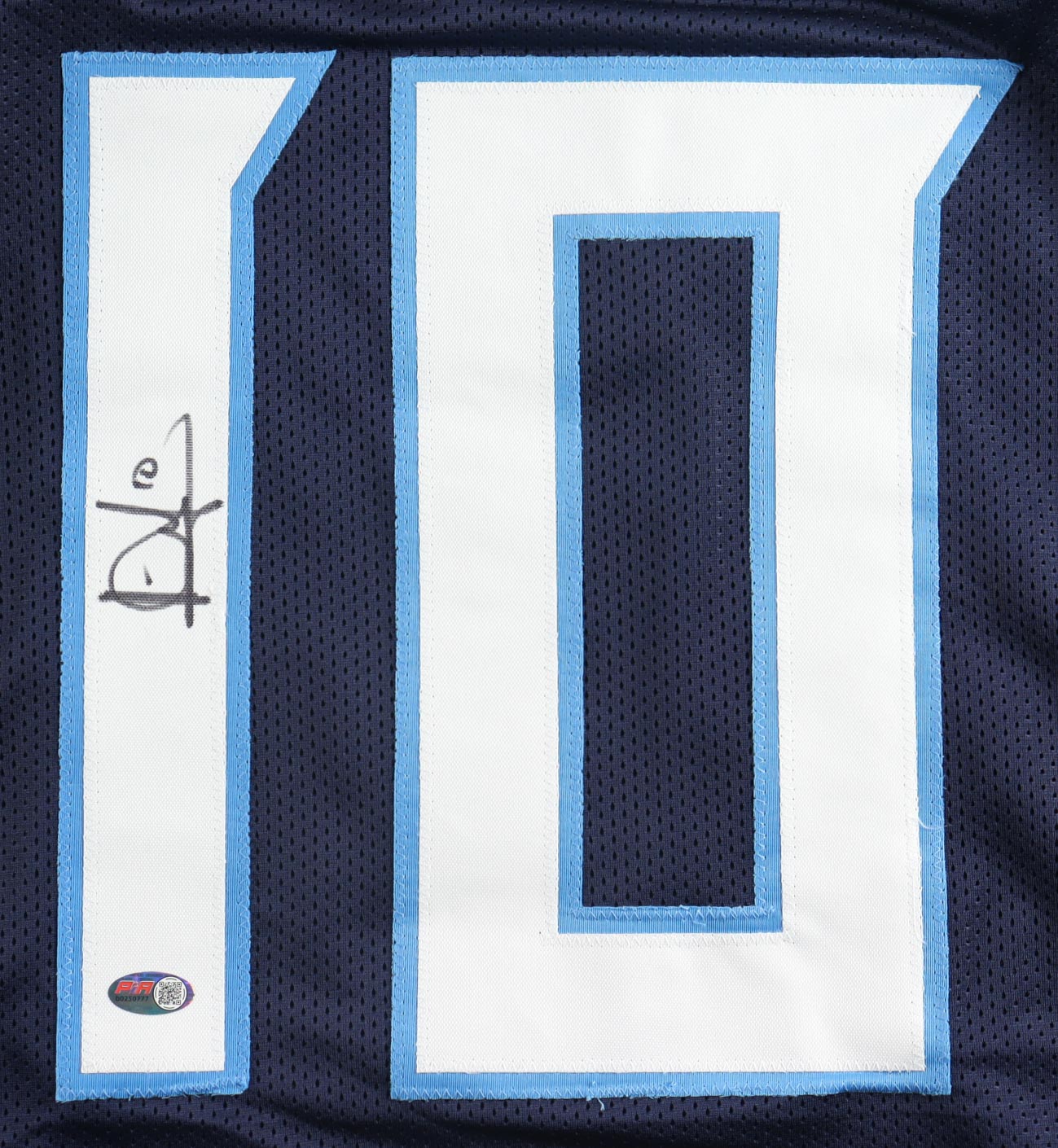Vince Young Signed Jersey (PIA) at PristineAuction.com Vince Young Signed Jersey (PIA) at PristineAuction.com
