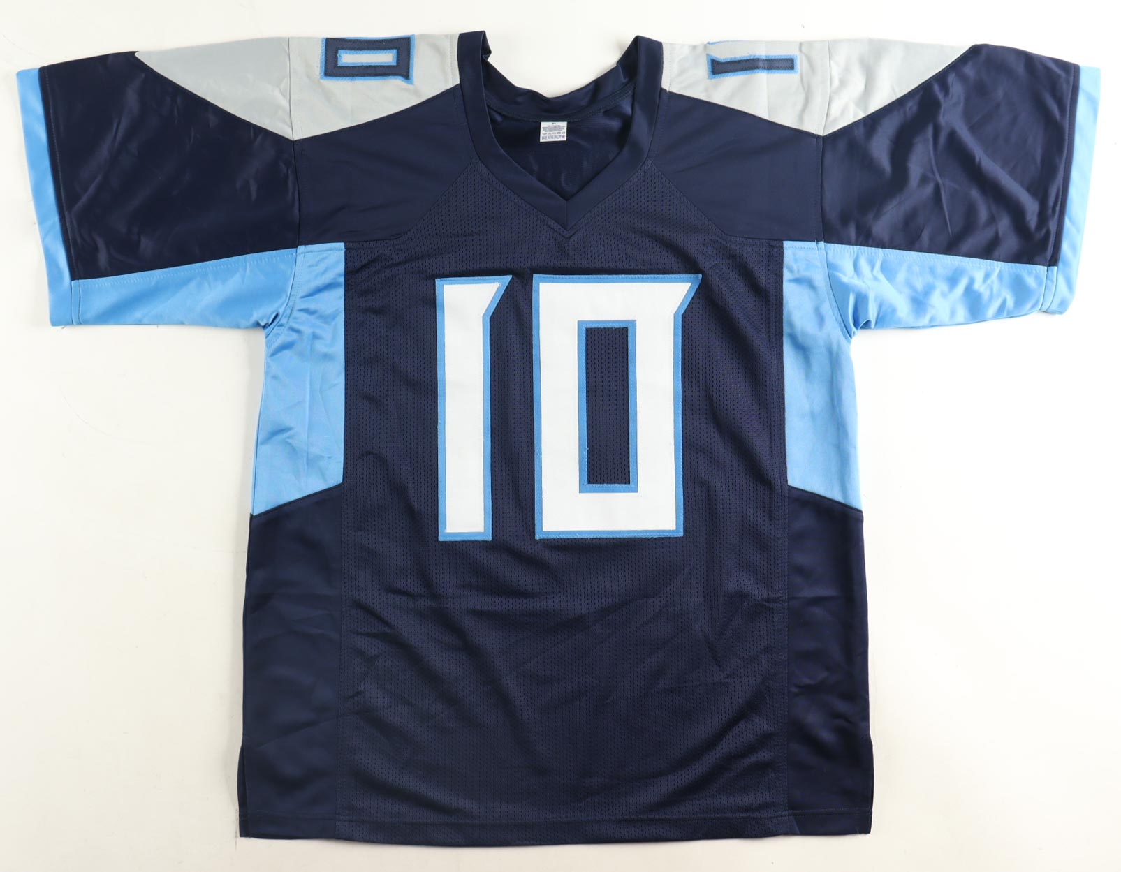 Vince Young Signed Jersey (PIA) at PristineAuction.com Vince Young Signed Jersey (PIA) at PristineAuction.com