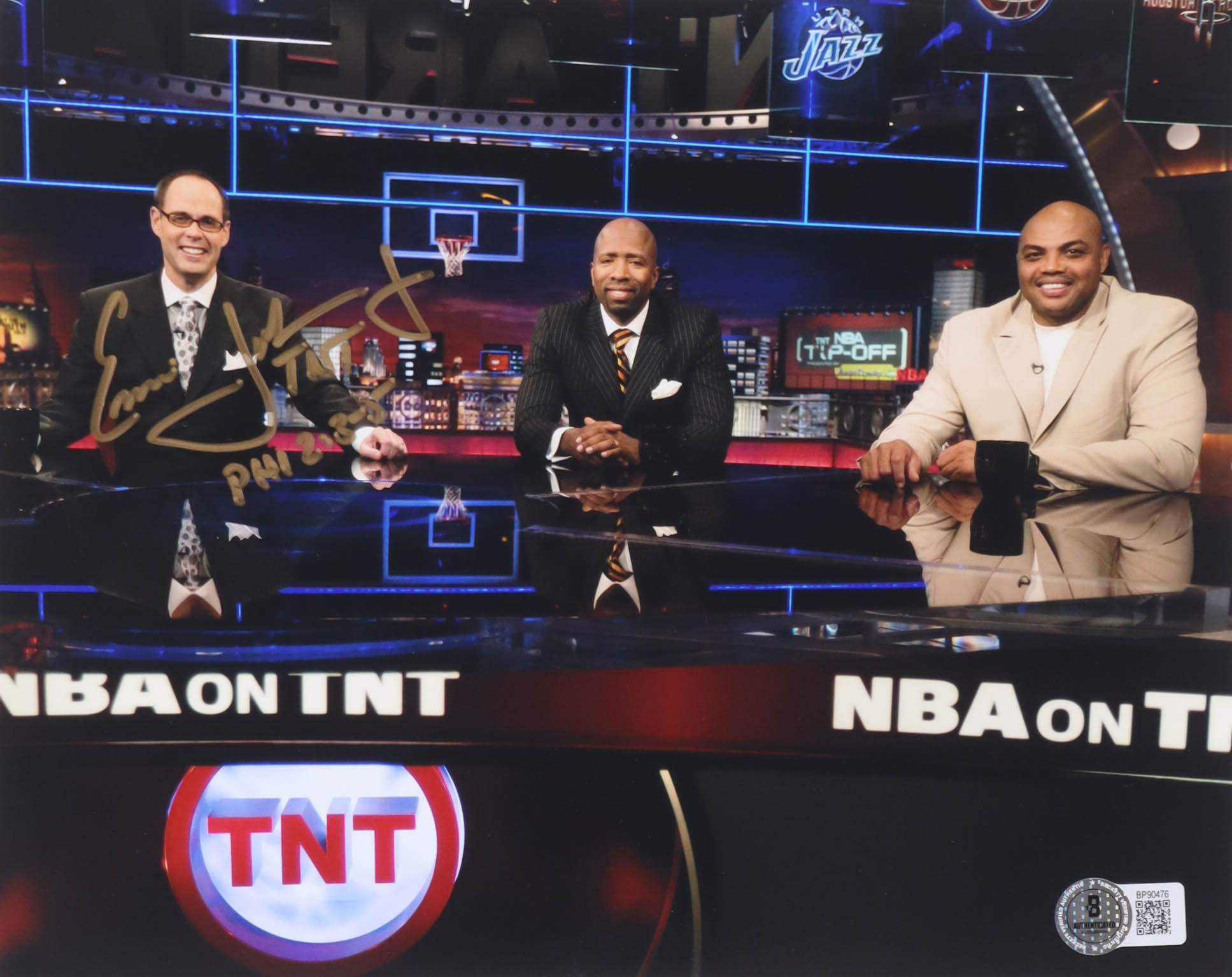 Ernie Johnson Jr. Signed 8x10 Photo Inscribed "TNT" (Beckett) at PristineAuction.com Ernie Johnson Jr. Signed 8x10 Photo Inscribed "TNT" (Beckett) at PristineAuction.com