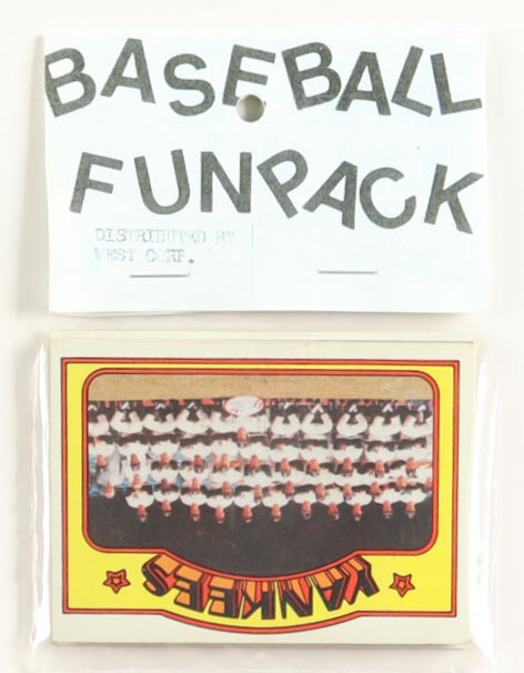 1972 Topps Baseball Card Fun Pack with (10) Cards at PristineAuction.com 1972 Topps Baseball Card Fun Pack with (10) Cards at PristineAuction.com