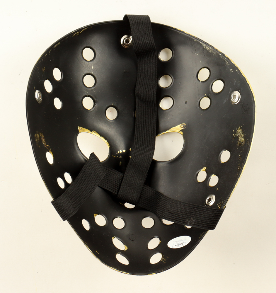 Martin Jay Sadoff Signed Jason "Friday the 13th" Mask Inscribed "3D!" & "I Put The Mask On Jason" (JSA) at PristineAuction.com Martin Jay Sadoff Signed Jason "Friday the 13th" Mask Inscribed "3D!" & "I Put The Mask On Jason" (JSA) at PristineAuction.com