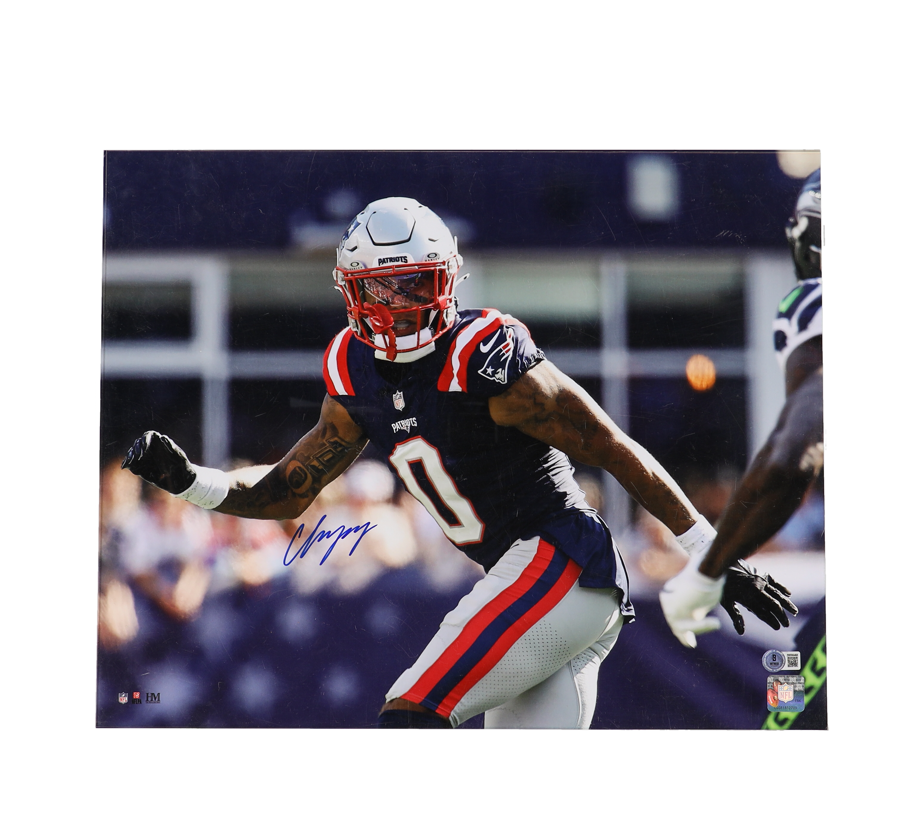 Christian Gonzalez Signed Patriots 16x20 Photo (Beckett) at PristineAuction.com Christian Gonzalez Signed Patriots 16x20 Photo (Beckett) at PristineAuction.com