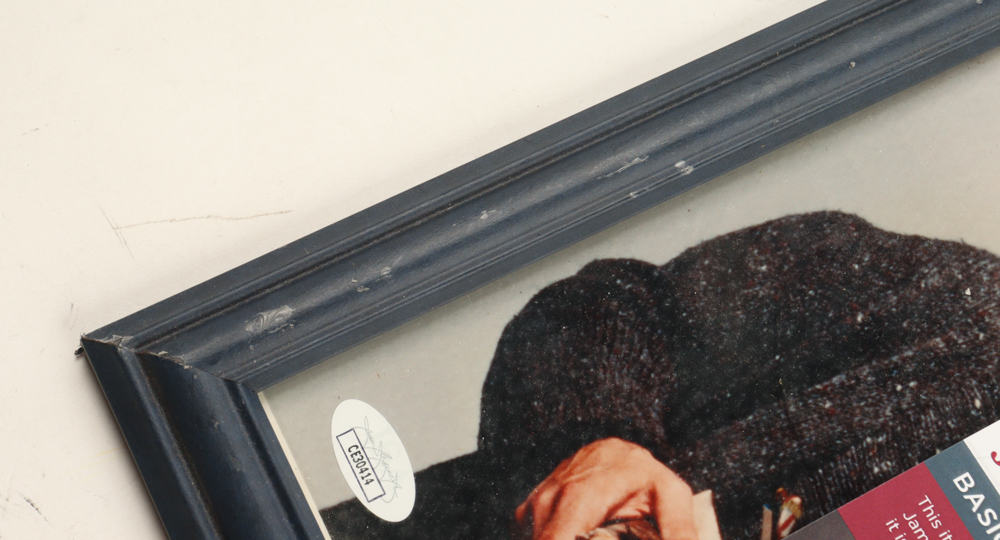 Chevy Chase Signed "National Lampoon's Christmas Vacation" 9.5x11.5 Custom Framed Photo (JSA) at PristineAuction.com Chevy Chase Signed "National Lampoon's Christmas Vacation" 9.5x11.5 Custom Framed Photo (JSA) at PristineAuction.com