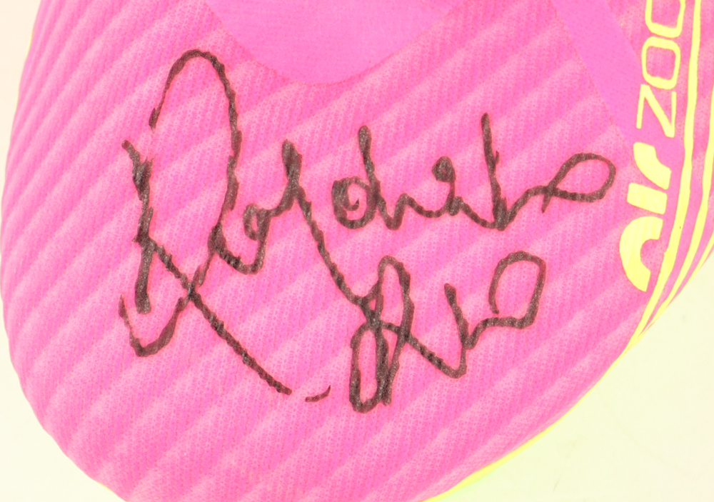 Ronaldinho Signed Nike Soccer Cleat Inscribed "R10" (Beckett) at PristineAuction.com Ronaldinho Signed Nike Soccer Cleat Inscribed "R10" (Beckett) at PristineAuction.com