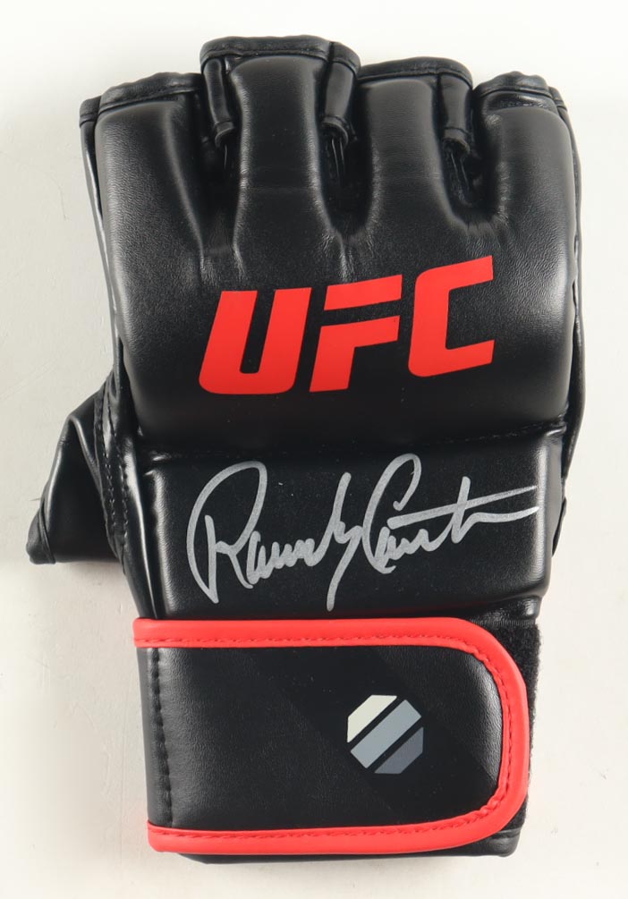 Randy Couture Signed UFC Glove (Beckett) at PristineAuction.com Randy Couture Signed UFC Glove (Beckett) at PristineAuction.com