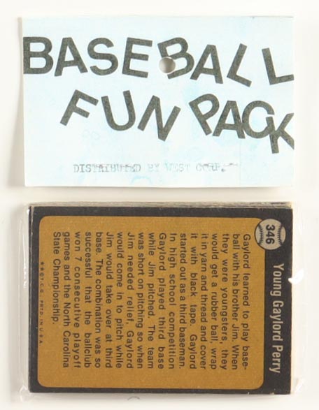 1973 Topps Baseball Card Fun Pack with (10) Cards at PristineAuction.com 1973 Topps Baseball Card Fun Pack with (10) Cards at PristineAuction.com