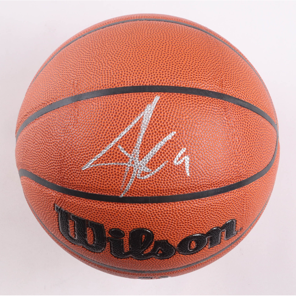 Tony Parker Signed NBA Basketball (Beckett) at PristineAuction.com