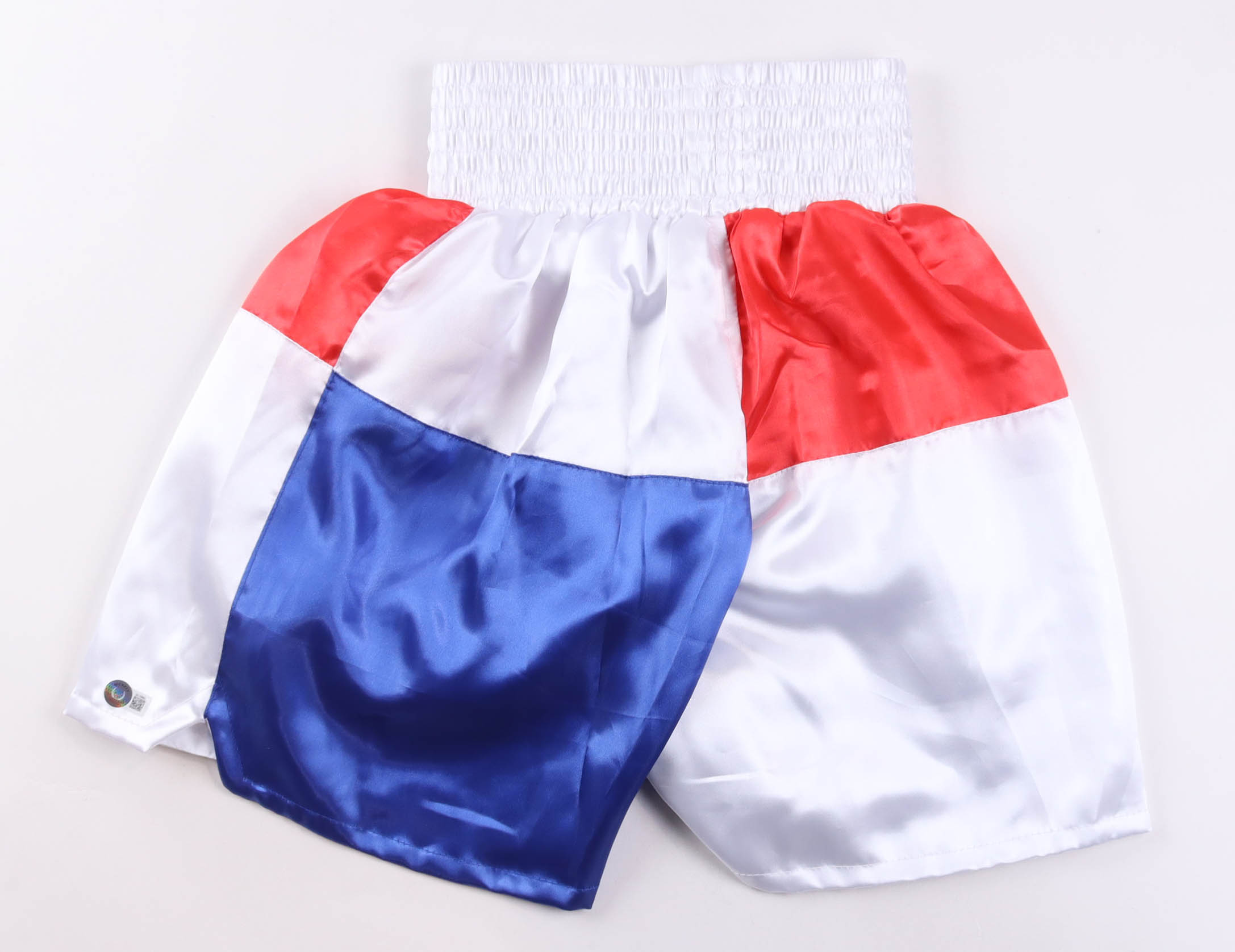 Roberto Duran Signed Boxing Trunks (Beckett) at PristineAuction.com Roberto Duran Signed Boxing Trunks (Beckett) at PristineAuction.com