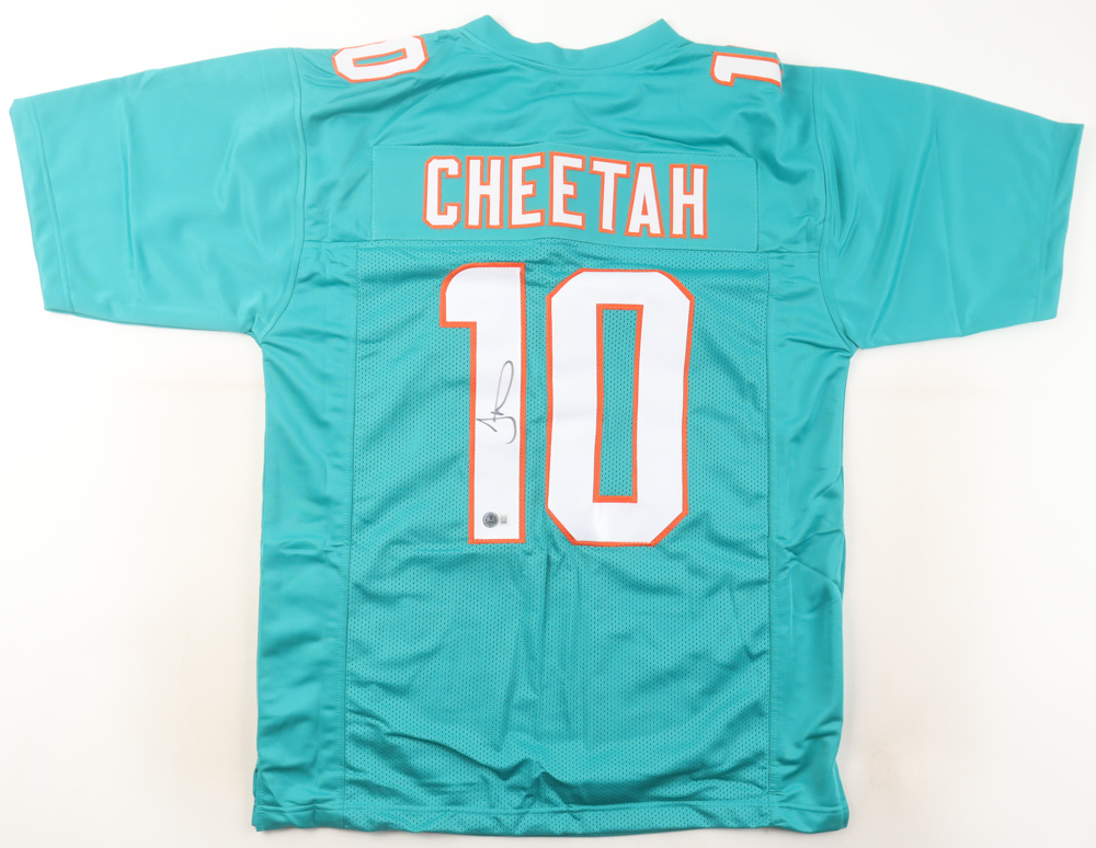 Tyreek Hill Signed Jersey (Beckett) at PristineAuction.com Tyreek Hill Signed Jersey (Beckett) at PristineAuction.com