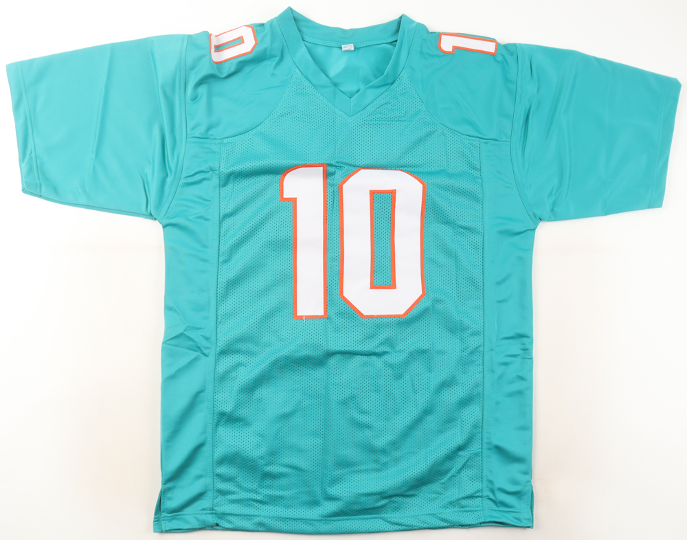 Tyreek Hill Signed Jersey (Beckett) at PristineAuction.com Tyreek Hill Signed Jersey (Beckett) at PristineAuction.com