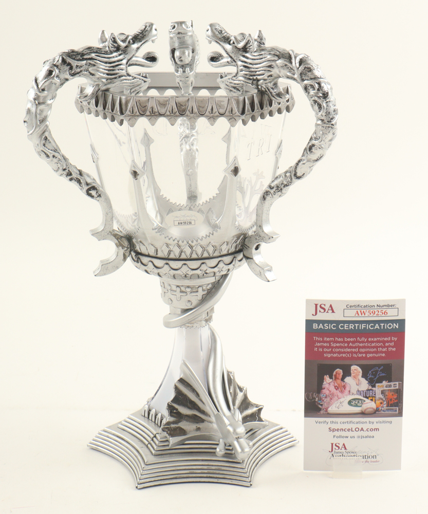 Daniel Radcliffe Signed Goblet of Fire Replica Prop (JSA) at PristineAuction.com Daniel Radcliffe Signed Goblet of Fire Replica Prop (JSA) at PristineAuction.com