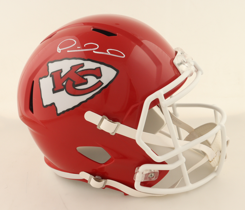 Patrick Mahomes Signed Chiefs Full-Size Speed Helmet (Beckett) at PristineAuction.com Patrick Mahomes Signed Chiefs Full-Size Speed Helmet (Beckett) at PristineAuction.com