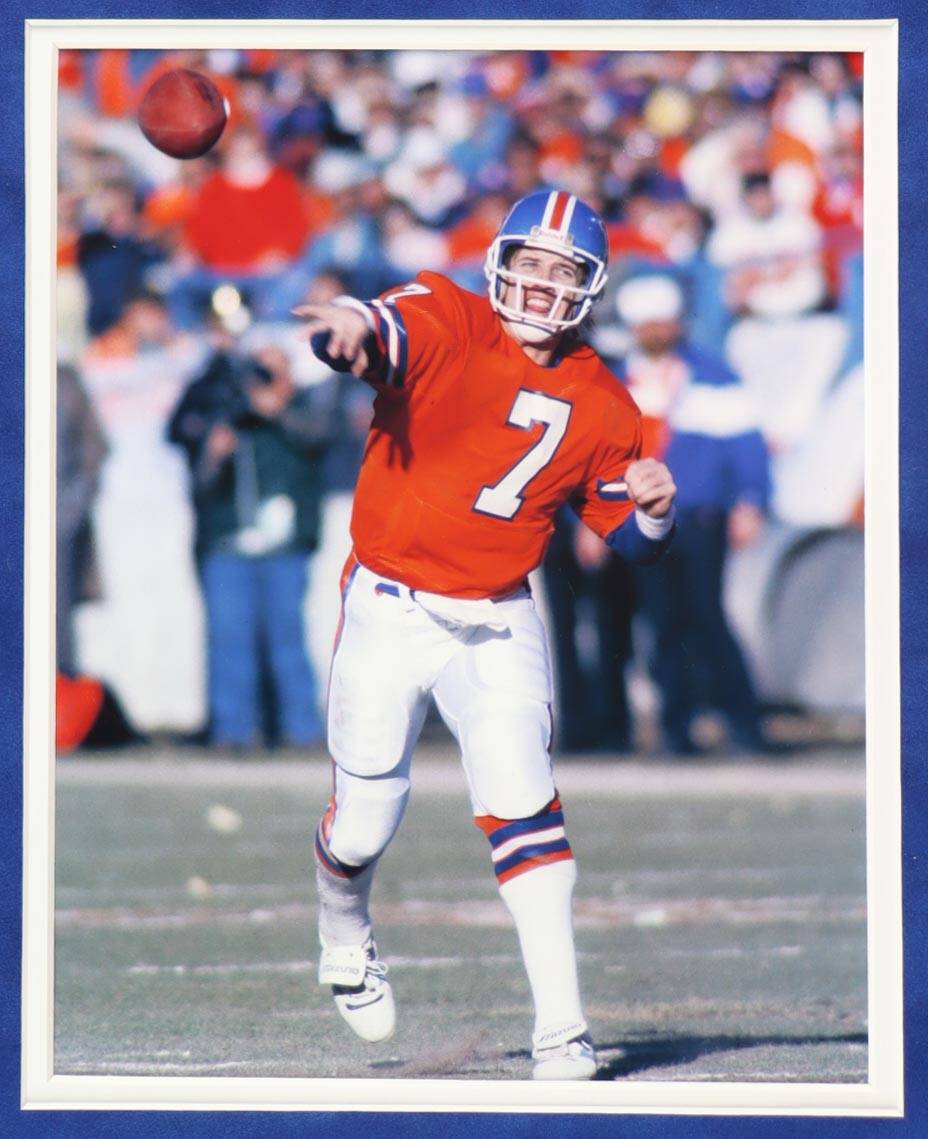 John Elway Signed Custom Framed Jersey Display (Beckett) at PristineAuction.com John Elway Signed Custom Framed Jersey Display (Beckett) at PristineAuction.com