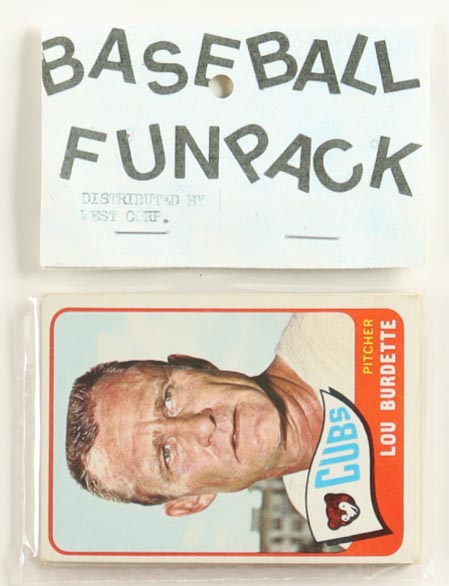 1965 Topps Baseball Card Fun Pack with (10) Cards at PristineAuction.com 1965 Topps Baseball Card Fun Pack with (10) Cards at PristineAuction.com