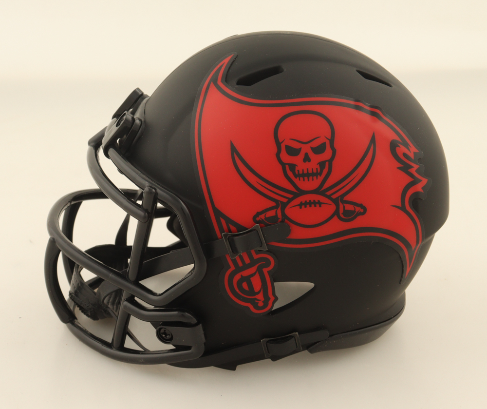 Devin White Signed Buccaneers Eclipse Alternate Speed Mini Helmet (JSA) at PristineAuction.com Devin White Signed Buccaneers Eclipse Alternate Speed Mini Helmet (JSA) at PristineAuction.com