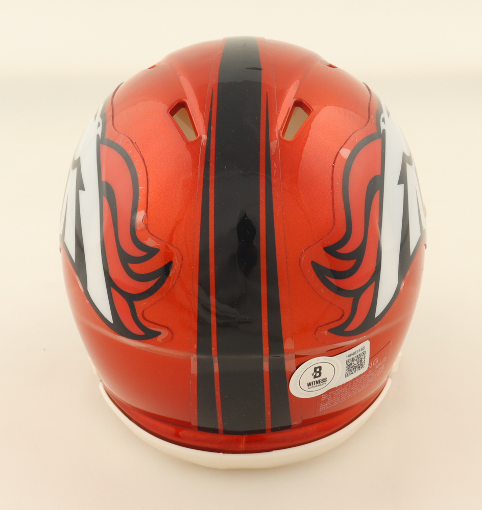 Javonte Williams Signed Broncos Flash Alternate Speed Mini Helmet (Beckett) at PristineAuction.com Javonte Williams Signed Broncos Flash Alternate Speed Mini Helmet (Beckett) at PristineAuction.com