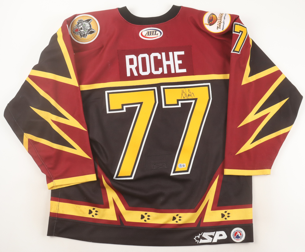 Travis Roche Signed Wolves SP Authentic Jersey (Beckett) at PristineAuction.com Travis Roche Signed Wolves SP Authentic Jersey (Beckett) at PristineAuction.com