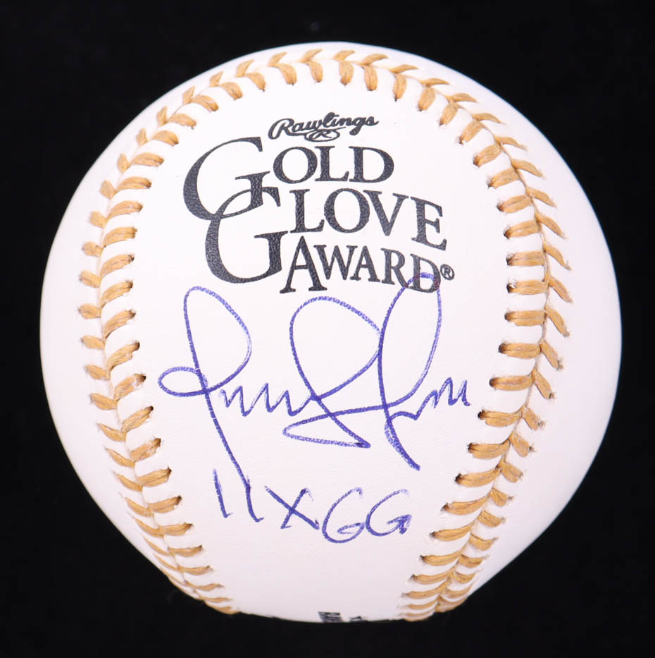 Omar Vizquel Signed Gold Glove Award Logo Baseball With Display Case Inscribed "11x GG" (Beckett) at PristineAuction.com Omar Vizquel Signed Gold Glove Award Logo Baseball With Display Case Inscribed "11x GG" (Beckett) at PristineAuction.com
