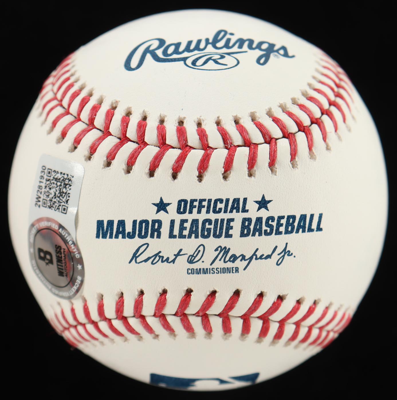 Robin Yount Signed OML Baseball Inscribed "HOF '99", "3142 Hits", "#19 Retired" & "2x AL MVP" (Beckett) at PristineAuction.com Robin Yount Signed OML Baseball Inscribed "HOF '99", "3142 Hits", "#19 Retired" & "2x AL MVP" (Beckett) at PristineAuction.com