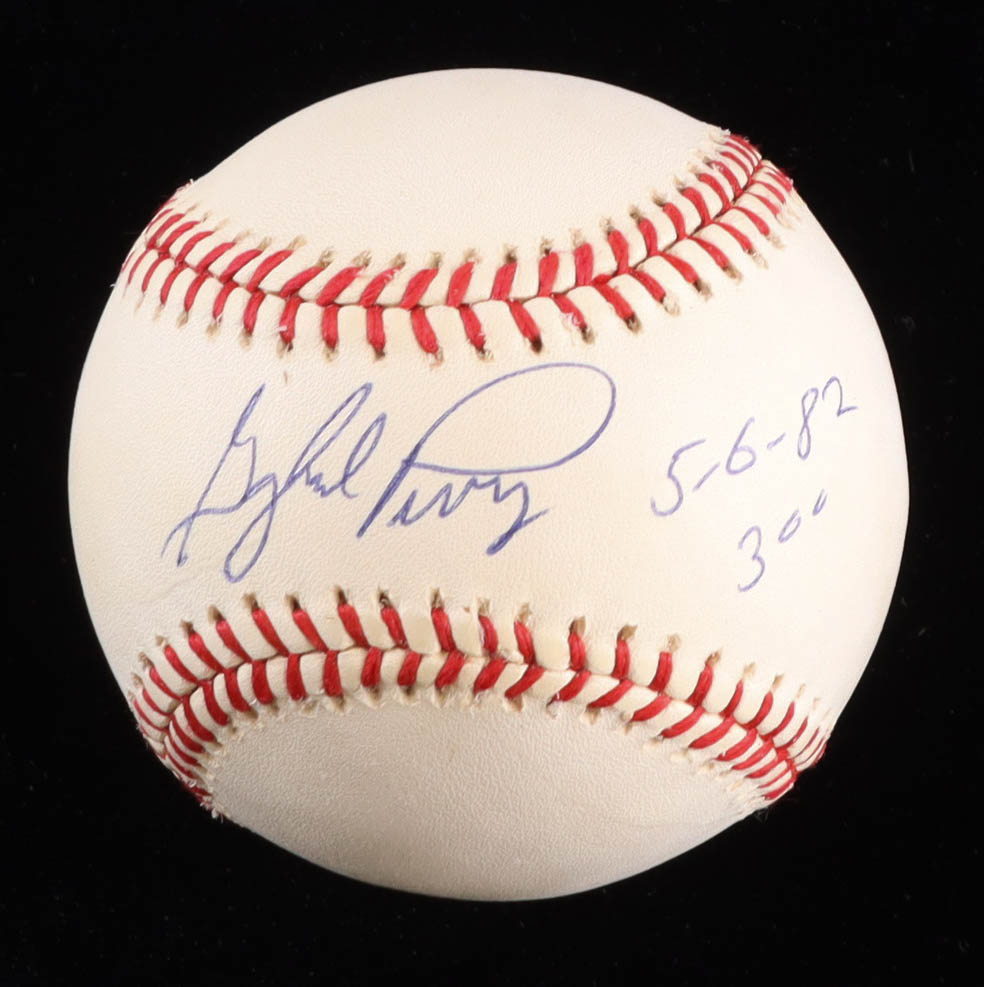 Gaylord Perry Signed ONL Baseball Inscribed "5-6-82" & "300" (Beckett) at PristineAuction.com Gaylord Perry Signed ONL Baseball Inscribed "5-6-82" & "300" (Beckett) at PristineAuction.com