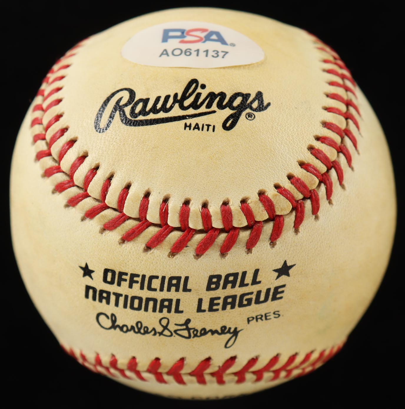 Steve Carlton Signed ONL Baseball with Display Case (PSA) at PristineAuction.com Steve Carlton Signed ONL Baseball with Display Case (PSA) at PristineAuction.com