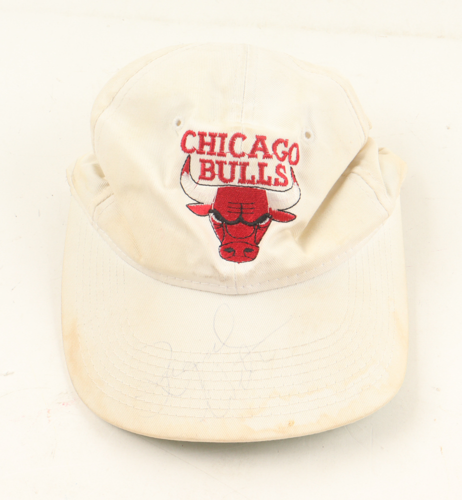 Raquel Welch Signed Bulls Hat (JSA) at PristineAuction.com Raquel Welch Signed Bulls Hat (JSA) at PristineAuction.com