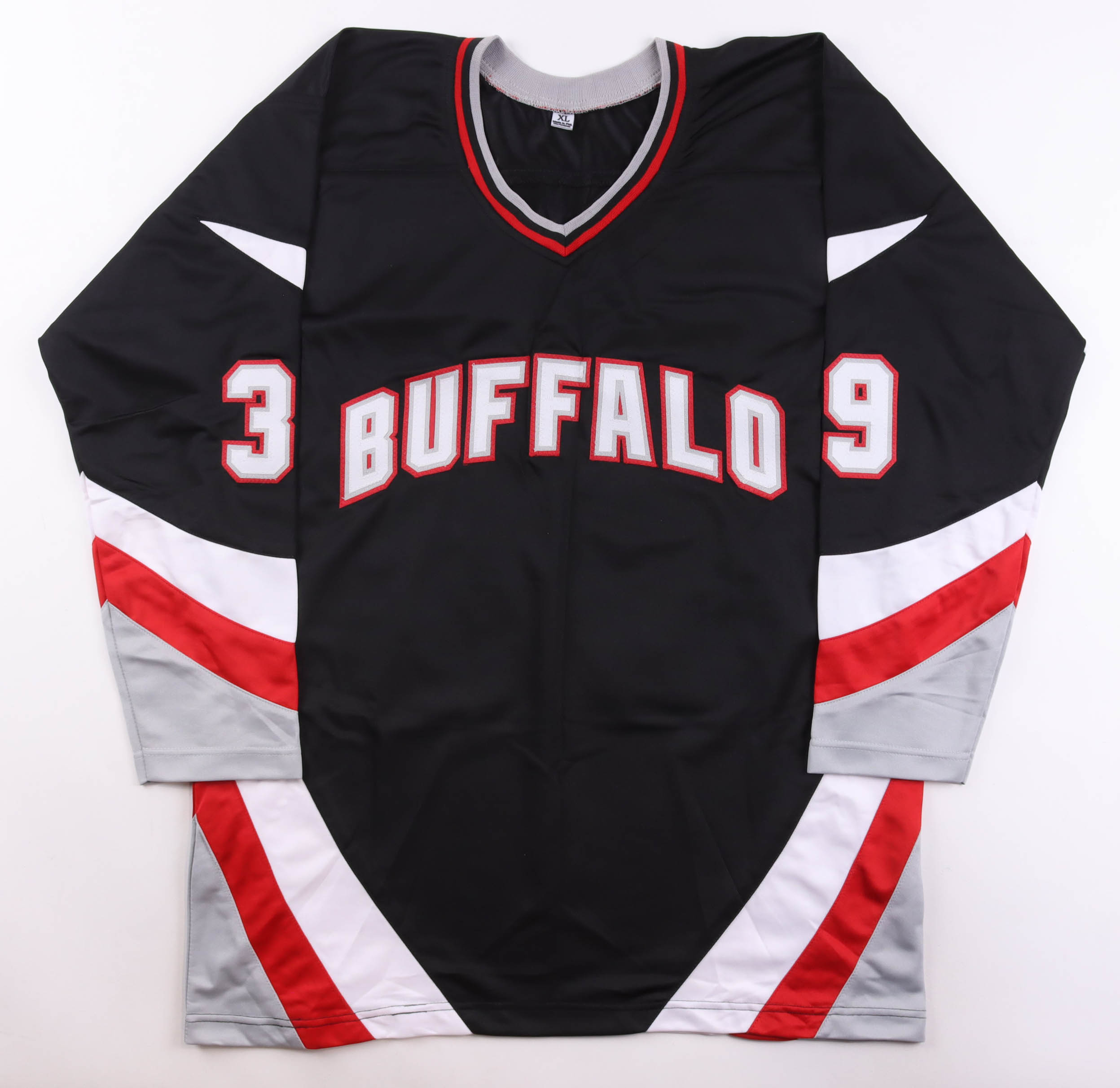 Dominik Hasek Signed Jersey (Beckett) at PristineAuction.com Dominik Hasek Signed Jersey (Beckett) at PristineAuction.com