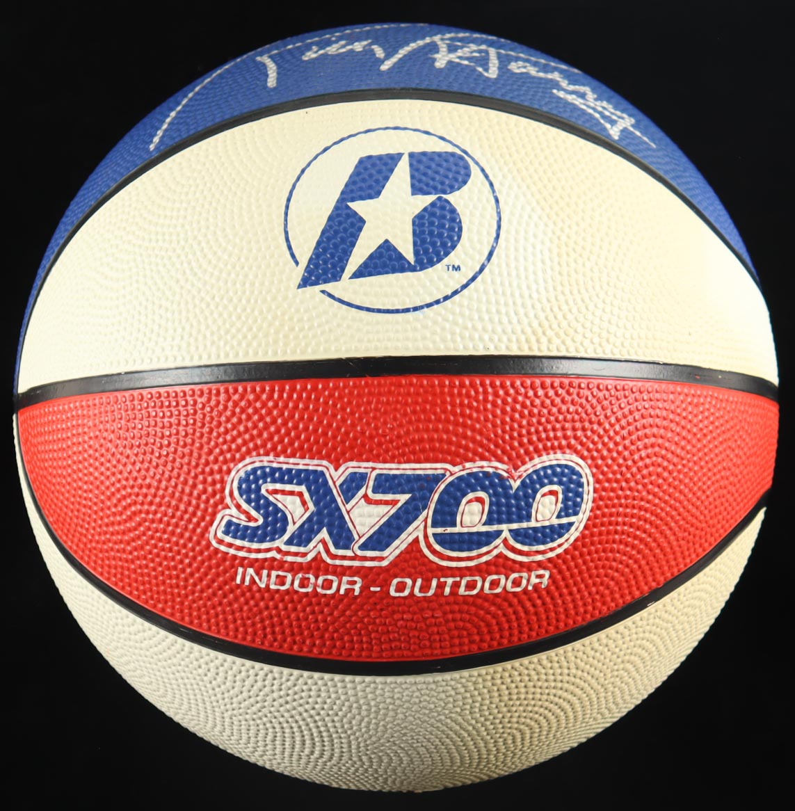 Rick Barry Signed Red, White & Blue Basketball With Display Case (Schwartz) at PristineAuction.com Rick Barry Signed Red, White & Blue Basketball With Display Case (Schwartz) at PristineAuction.com